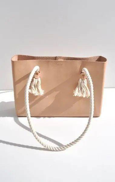 产品设计中皮革材料的应用及其制品开发